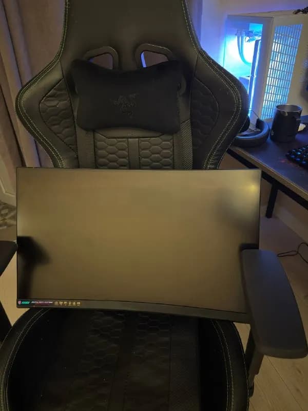 MSI Optix MAG272C — Батуми — 400 ₾