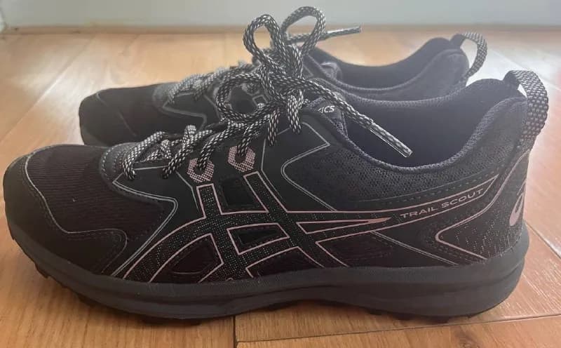 ASICS Trail Scout — 40 размер (по стельке 25,5 см) немного б/у удобные для прогулок, горных троп и а — Тбилиси — 45 ₾