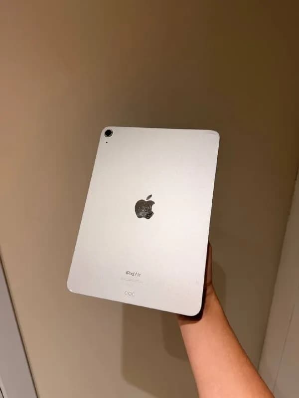 Apple iPad Air (5-го поколения) — Батуми — 550 ₾