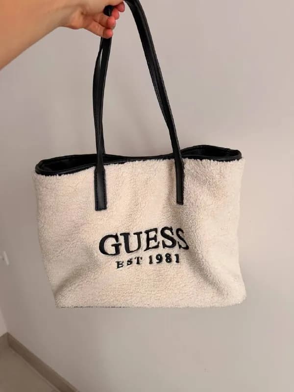 Guess — Батуми — 70 ₾