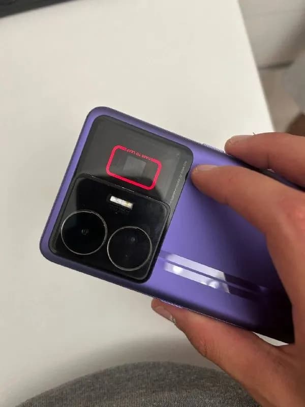 Realme GT 3 в цвете «Фиолетовый». Модель находилась в личном пользовании, технически исправна, в раб — Батуми