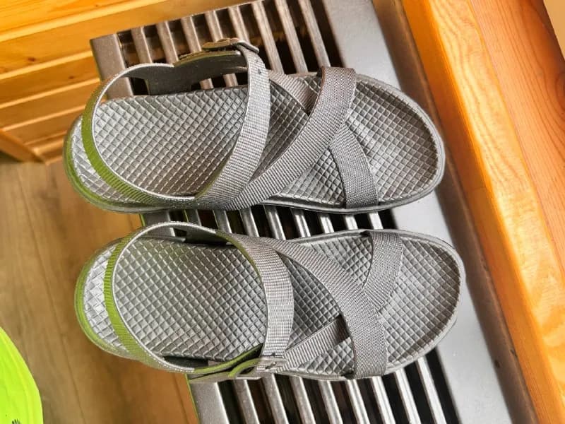 42-43, но маломерят. Совершенно новые, ни разу не ношенные. Заказала на Amazon, но они оказались мал — Батуми — 19 ₾