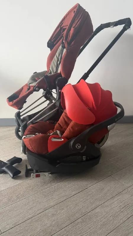 Cybex Priam Platinum в красивом осеннем золоте. Полная система предлагает все для первых лет с ребен — Батуми — 900 ₾