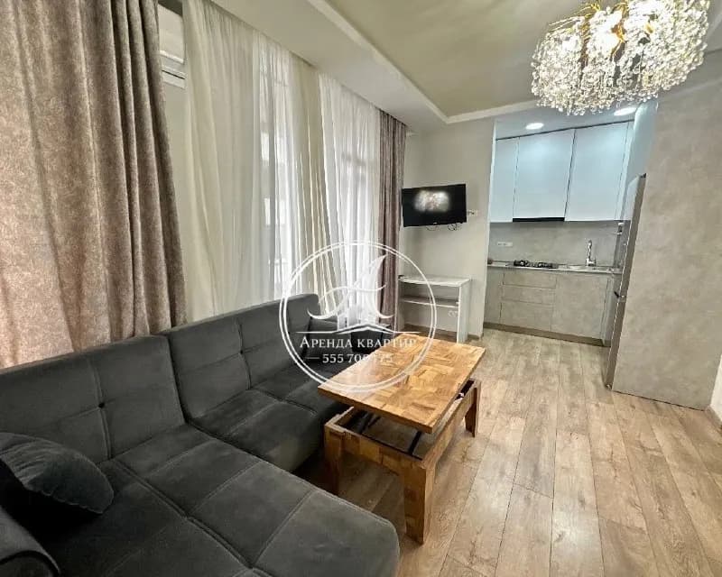 Лермонтова 12, 1+1, 45 кв м — Батуми — 600 $