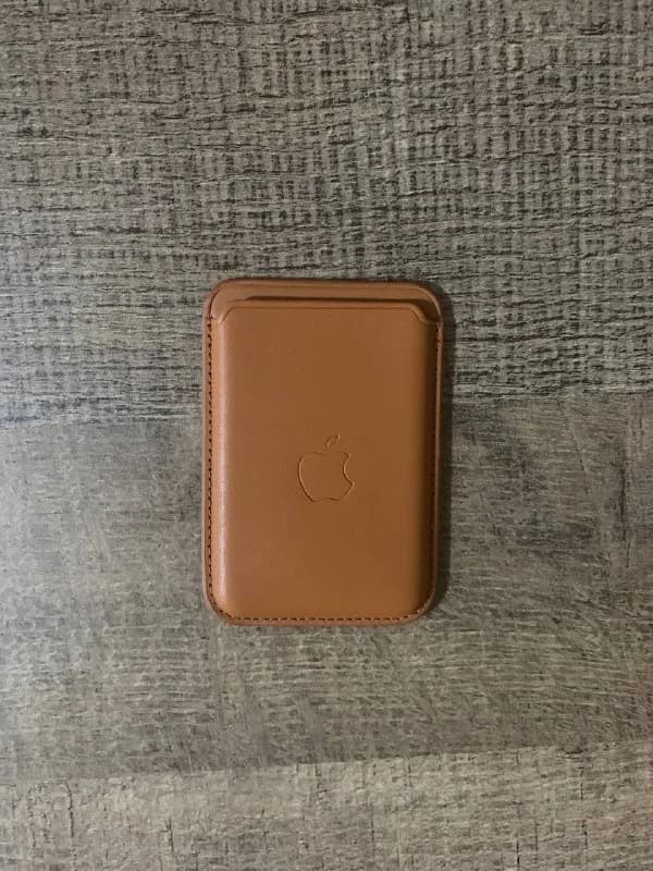 MagSafe кардхолдер (визитница) для IPhone. — Ереван
