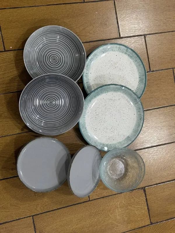 2 глубокие тарелки — 15 gel; — Батуми — 15 ₾