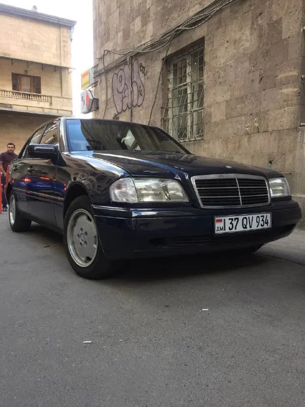 Mercedes C-180, 1995 г 1,8 МКПП простая комплектация. Техническое состояние отличное. Мотор, коробк — Ереван — 4,200 $