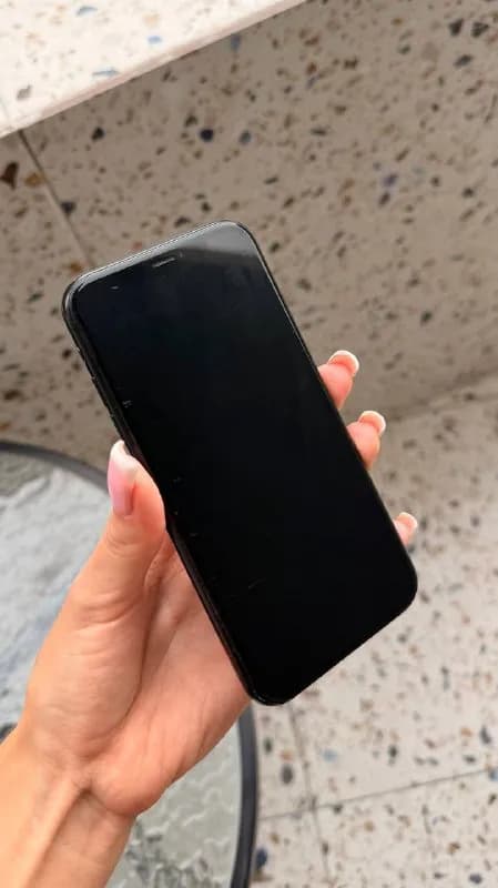 Айфон XR 64GB 79% — Батуми — 200 ₾