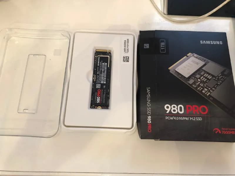 SSD 1Tb Samsung 980 Pro (не использовалось) 50 000 драм — Ереван — 50 000 ֏