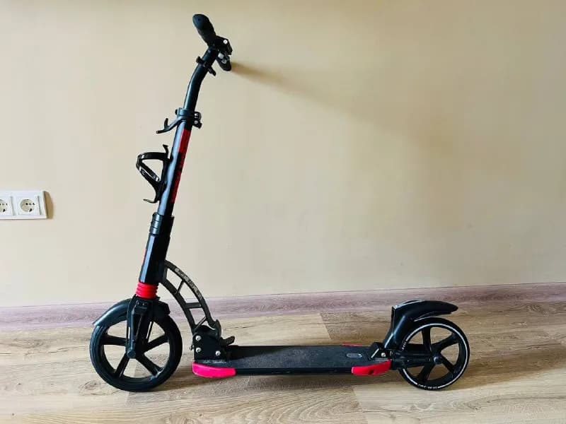 1. Самокат black aqua черно-красный S00058 — Ереван — 35 000 ₽