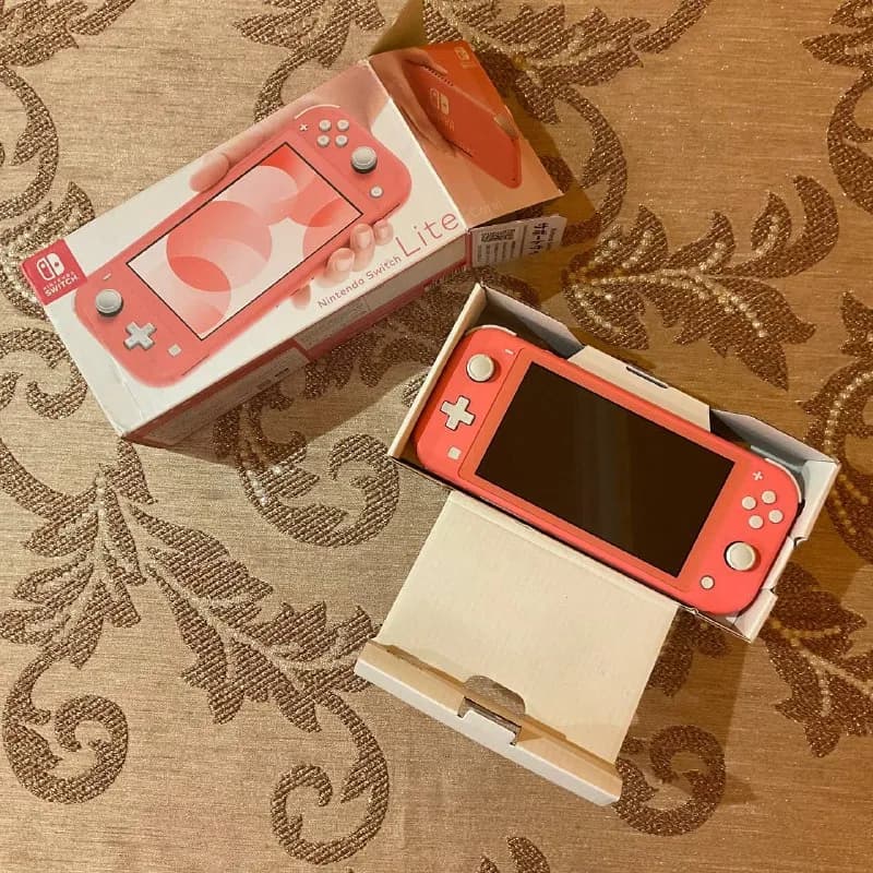 1. Nintendo Switch Lite, в отличном состоянии, почти не пользовался, без игр 70.000 драм — Ереван — 70 000 ֏