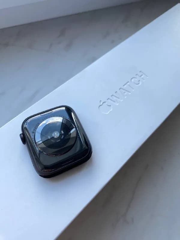 apple watch 5 — Ереван — 85 000 ֏