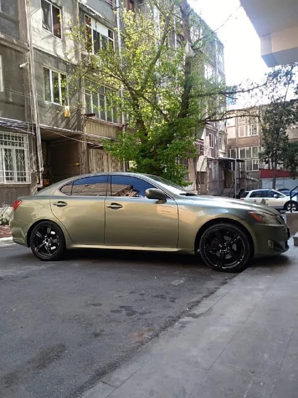 Lexus is250, 2006 г, пробег 180000 миль! Весь ровный, всё работает. Мотор коробка в отличном состояни — Ереван — 10 500 $