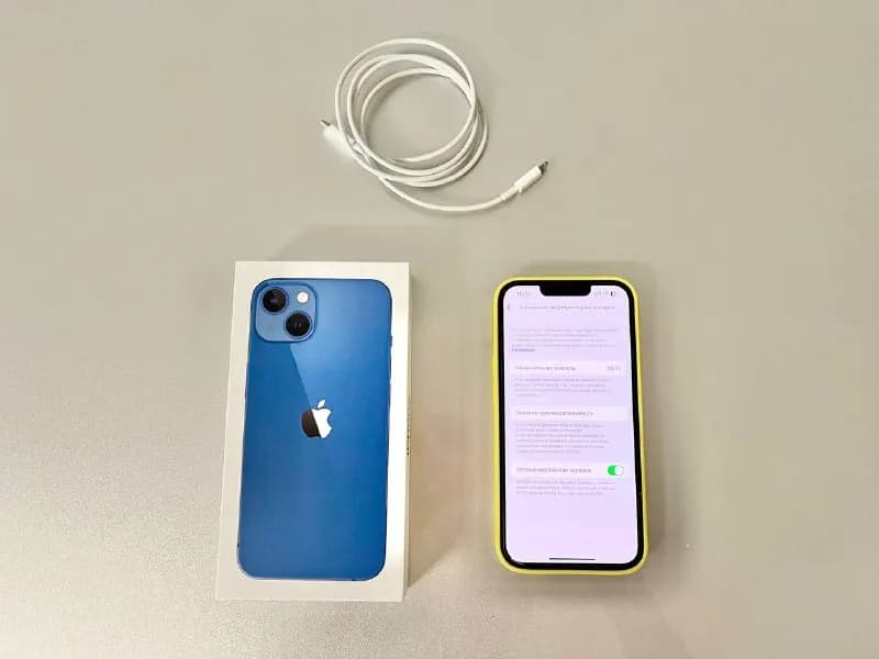 Iphone 13 128gb синего цвета в отличном состоянии. Сверху наклеено стекло. Батарея 96%. В подарок о — Ереван — 280 000 ֏
