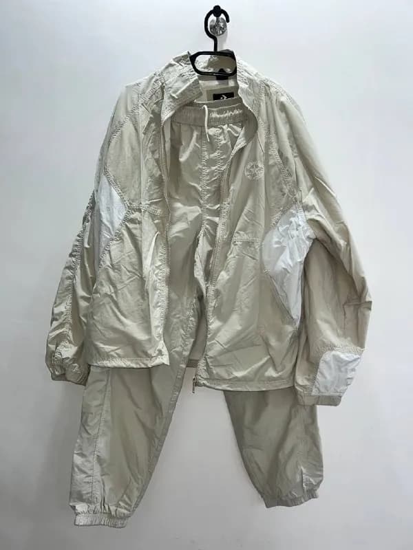 Converse (S) — 100 лари — Батуми — 100 ₾