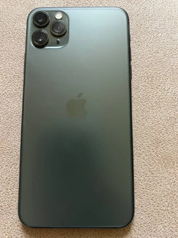 iphone 11 pro max green 256gb, отличное состояние, в комплекте только чехол. на две физические симки — Ереван