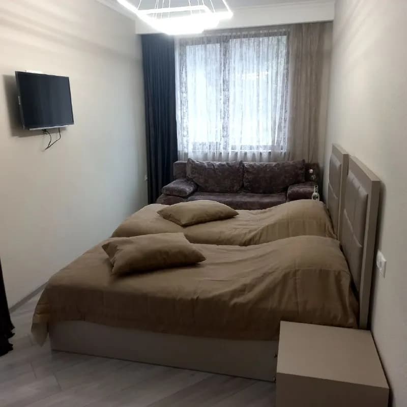 50 км. — Ереван — 1,200 $