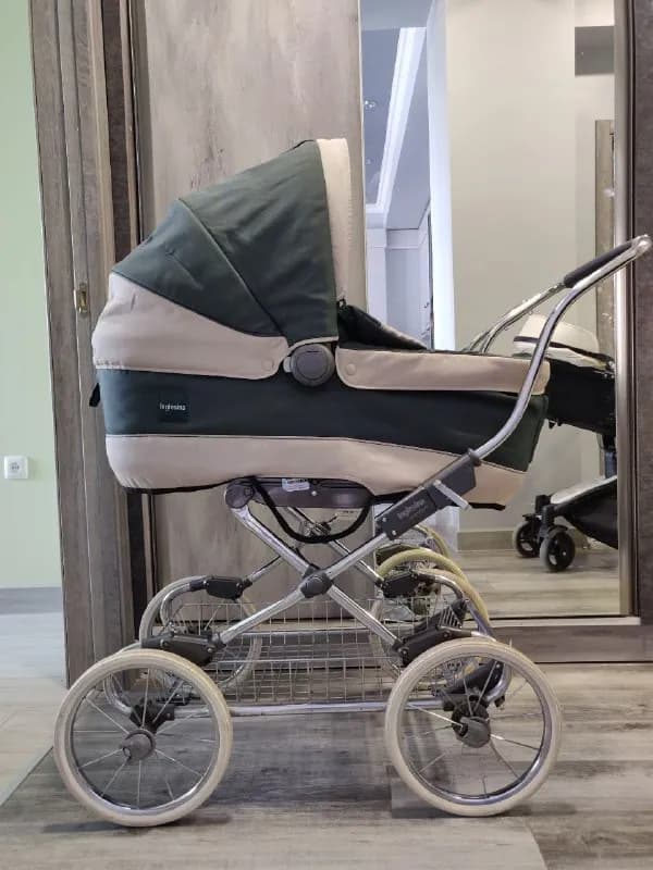 Inglesina. 2 положения — сидя и лежа. 10 тыс др. — Ереван