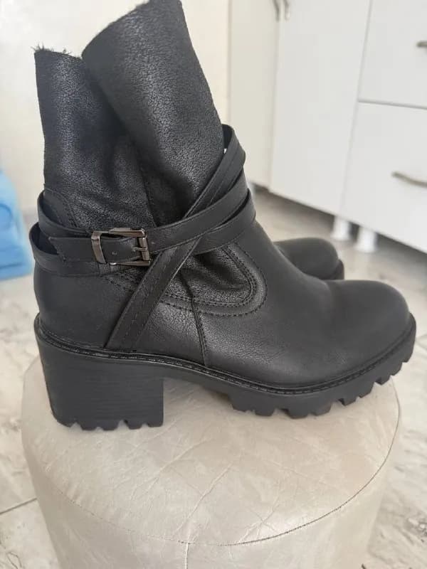 Обувь 41 размера — Батуми — 30 ₾
