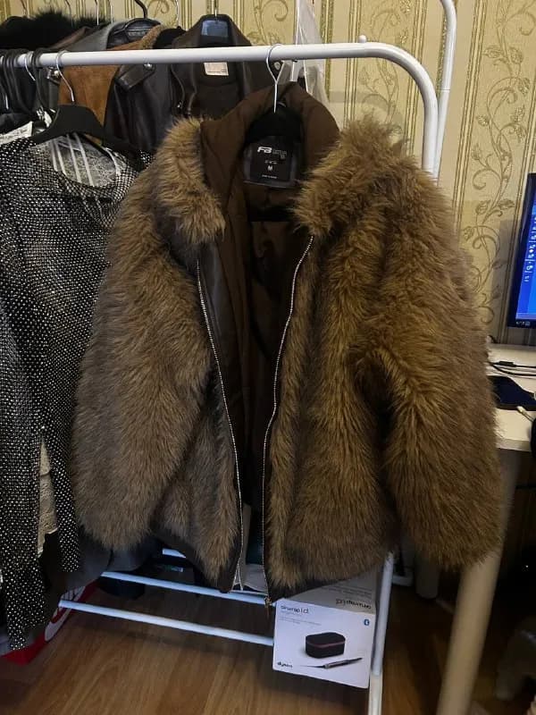 1.Шуба из искусственного меха — Батуми — 50 ₾