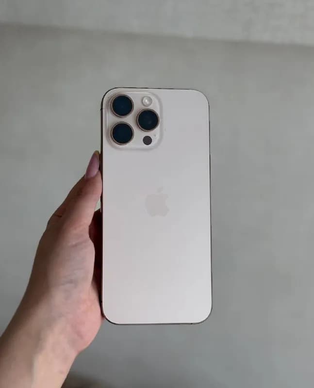 iPhone 16 Pro Max, 256 GB, в идеальном состоянии. — Батуми — 2 400 ₾