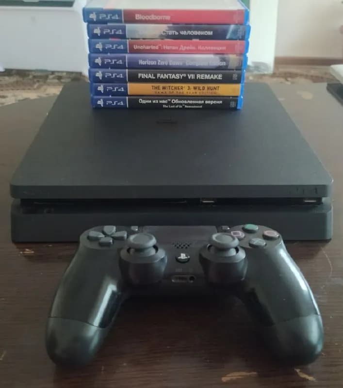 playstation 4 slim (1 tb) + 7 games — Ереван