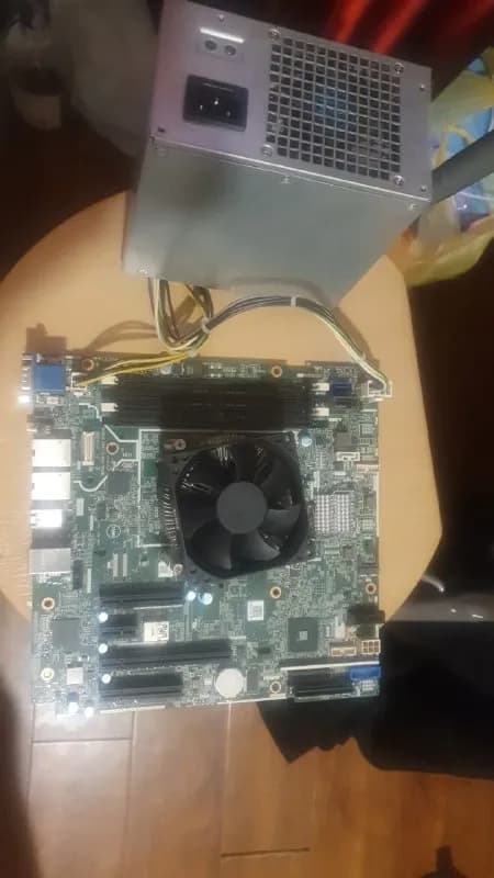 Dell T130, в комплекте плата, процессор Intel Xeon 1220v5, RAID контроллер PERC H330, видеокарта Pal — Ереван — 130 000 ֏