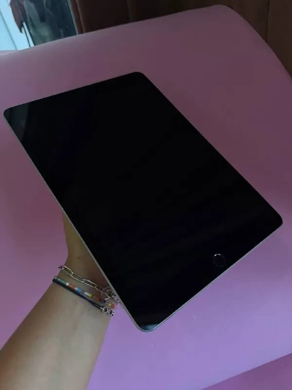 iPad 5-го поколения 32 гб — Тбилиси — 200 ₾