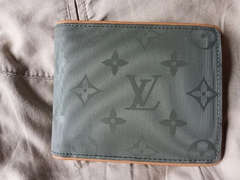 Louis Vuitton, 40 лари — Тбилиси — 40 ₾