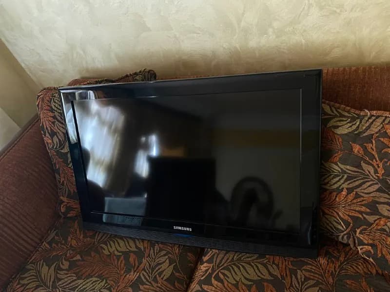 Samsung LCD 32 дюйма. — Ереван — 50,000 ֏