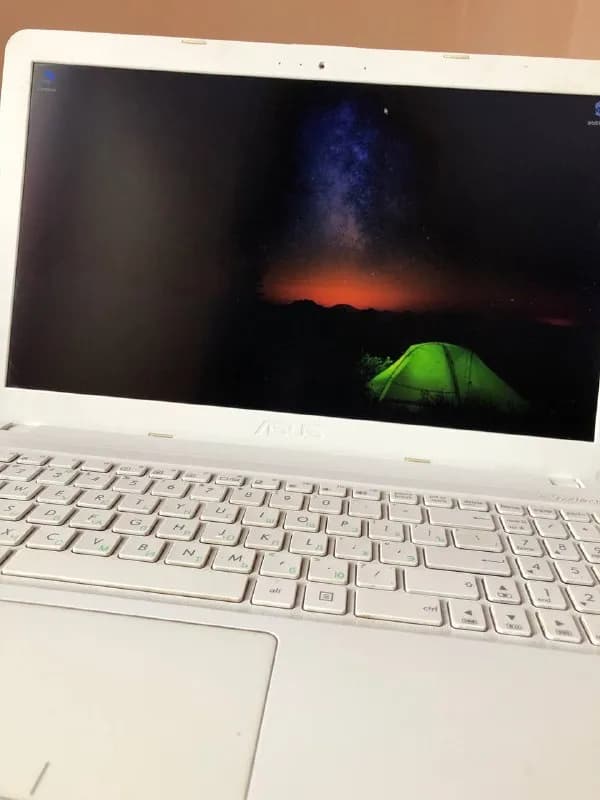 Asus x540la, в хорошем состояний, ssd240G, hdd1T, 15,4 screen, цена 70000 — Ереван — 70 000 ֏
