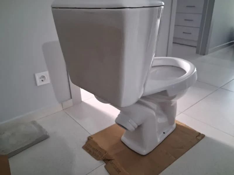 Унитаз рабочий — Батуми — 120 ₾