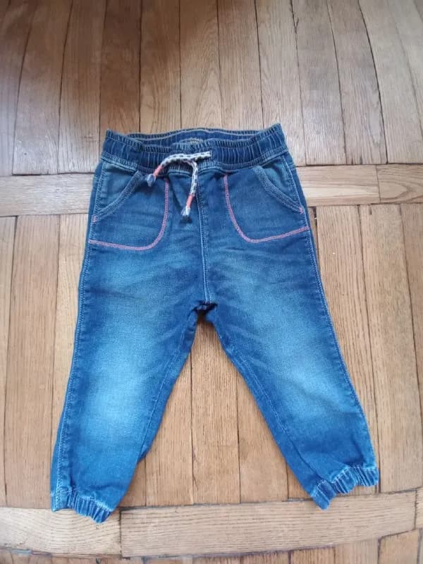 31 вещи. На рост от 80 до 90 см. Фирмы next, h&m, zara и др. Цена за весь пакет 10 000 драм. Остальн — Ереван — 10,000 ֏