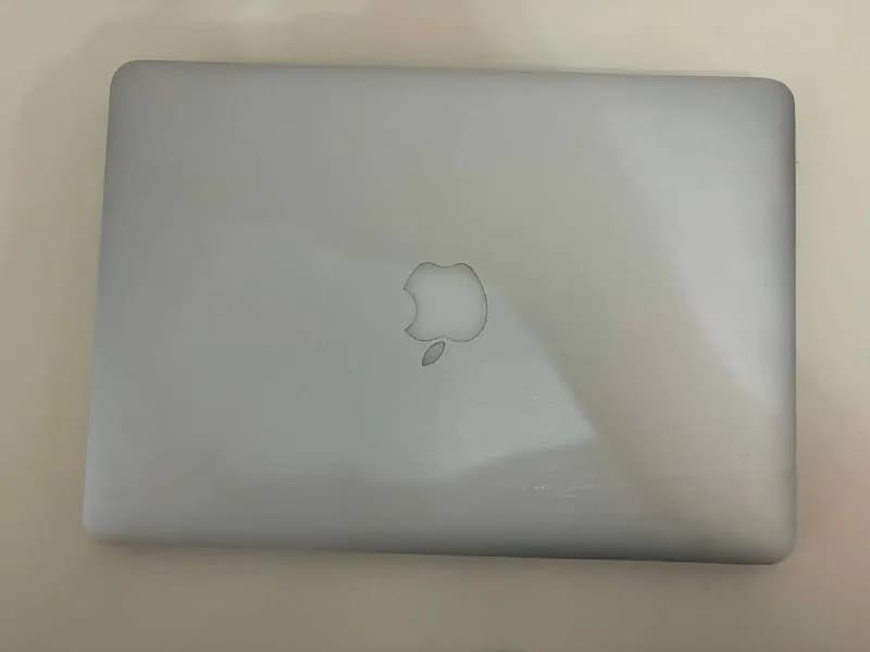 MacBook Pro 13 (2015) — [8/256] GB — Батуми — 500 ₾
