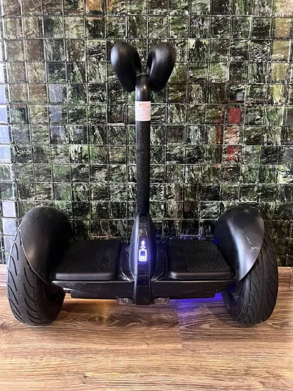 xiaomi ninebot mini цена 800 лар зарядное устройство есть аккумулятор в отличном состоянии царапин п — Батуми — 800 ₾
