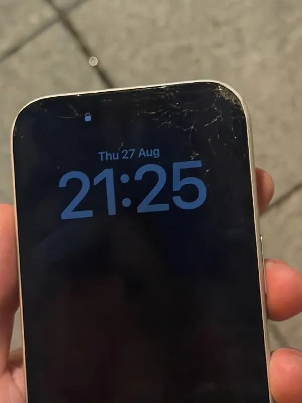 17 pro 256 gb — Батуми — 2 000 ₾