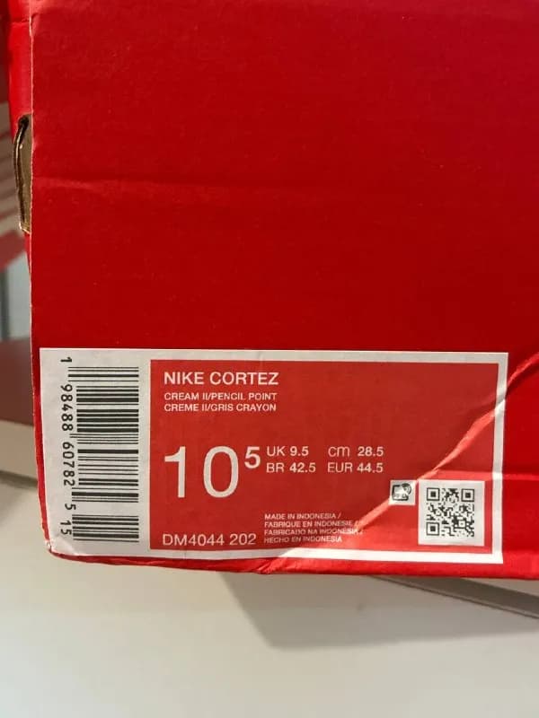 Nike Cortez — Батуми — 200 ₾