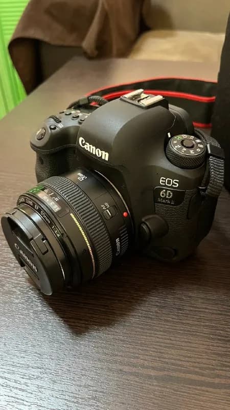 Canon EOS 6D Mark II + Canon 50 mm 1.4 + Box, 600000 драм — Ереван — 600,000 ₽