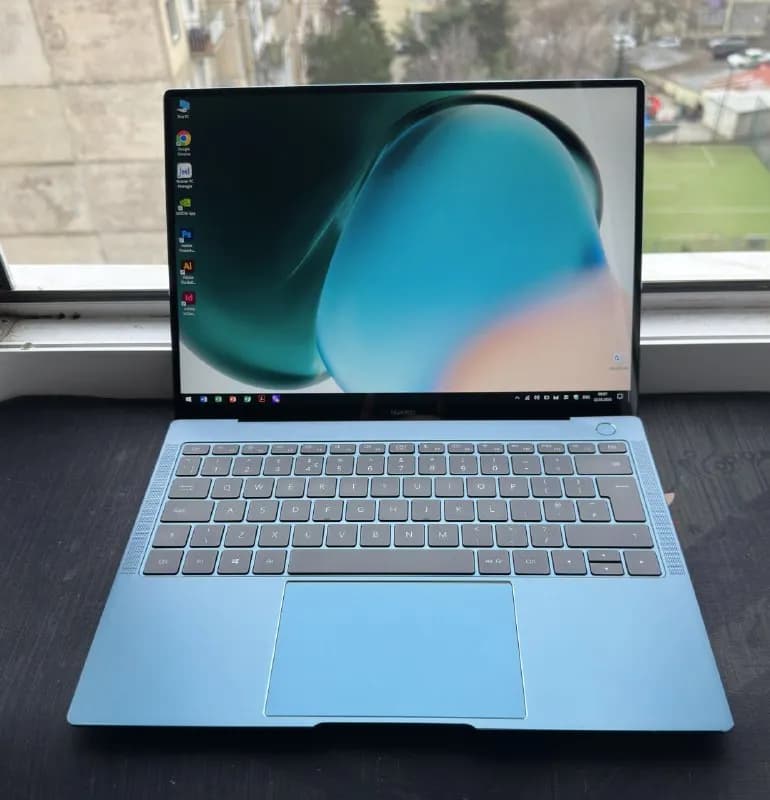 Huawei MateBook X Pro | Сенсорный экран 3K | Процессор i7 10-го поколения | 16 ГБ ОЗУ | 1 ТБ памяти — Батуми