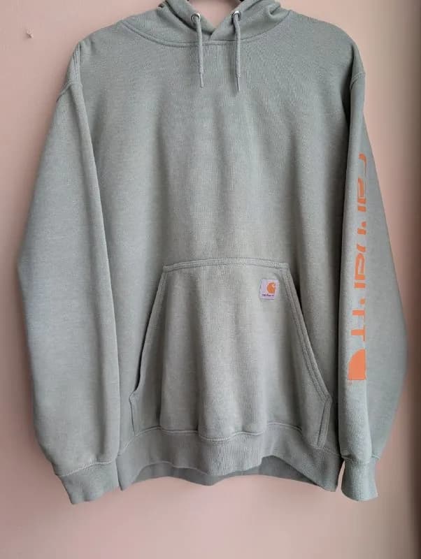 1. Худи Carhartt — Батуми — 110 ₾