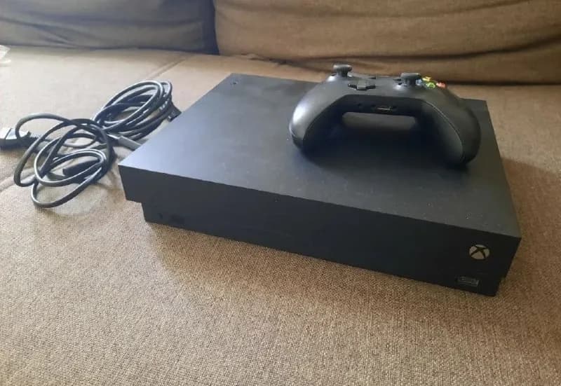 Xbox One X в хорошем состоянии. — Ереван