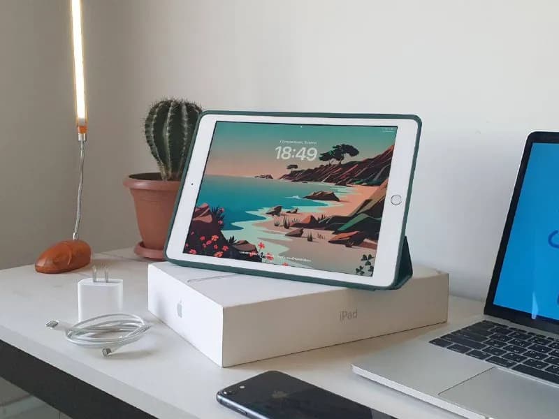 Ipad 8 2020 full complect 125000 — Ереван