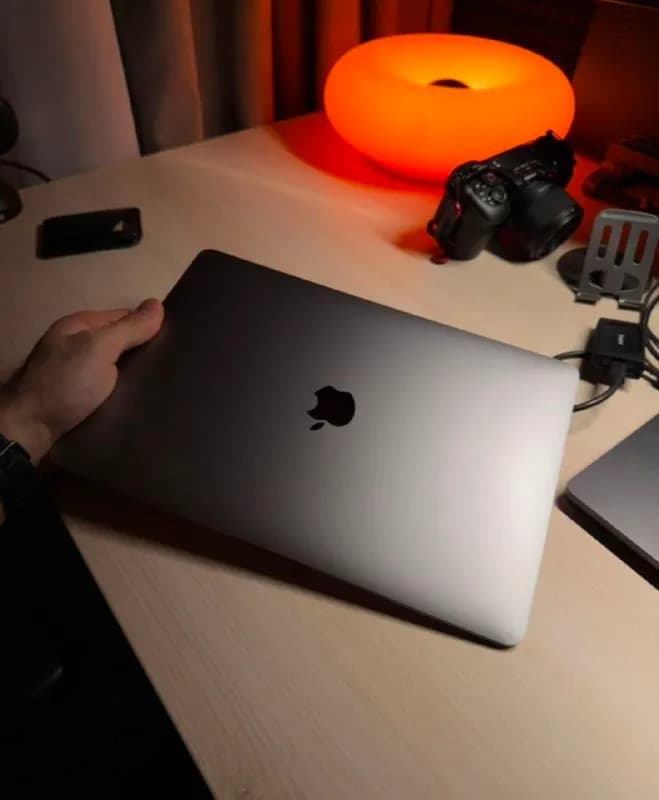 apple, айфон, макбук — Батуми — 1 400 ₾