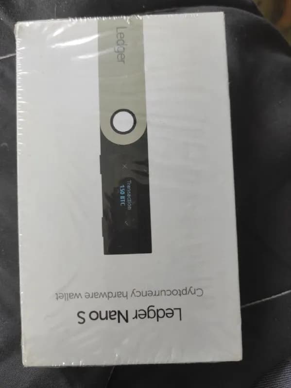 Аппаратный криптокошелек Ledger — Батуми — 100 ₾