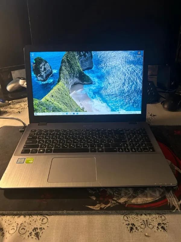 Asus Vivobook 15 (12GB RAM / SSD + HDD) — Батуми — 230 ₾