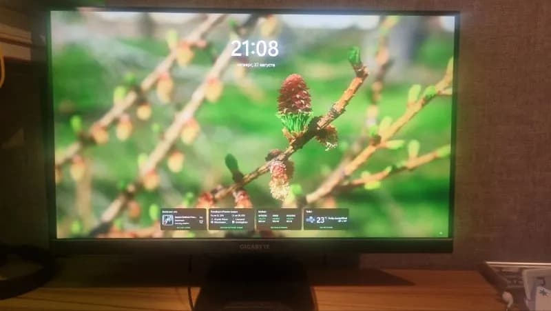 Gigabyte GS27QA 27″ QHD IPS 180Hz. Куплен в мае 2026, всё ещё действует гарантия. Высота не регулиру — Тбилиси