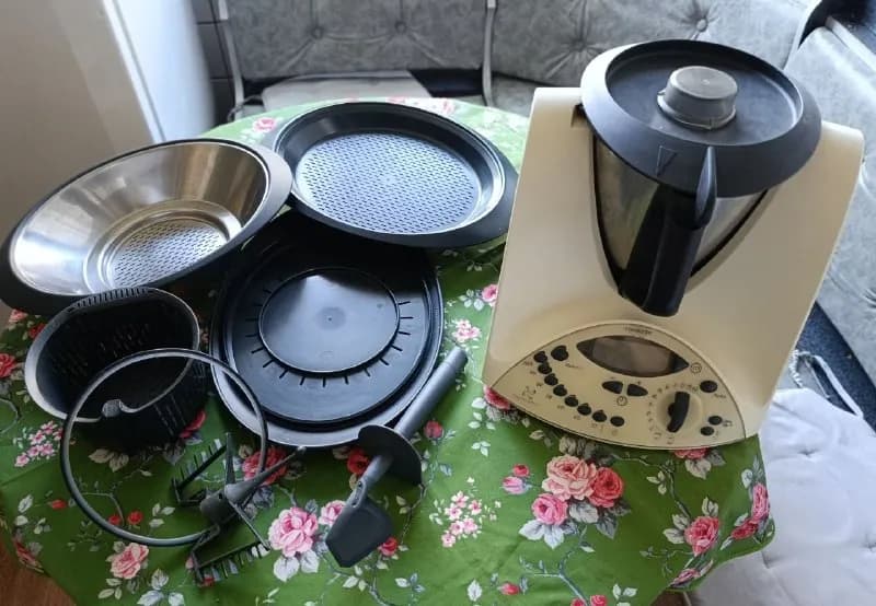 Thermomix TM 31 с аксессуарами — 280 лари — Тбилиси — 280 ₾