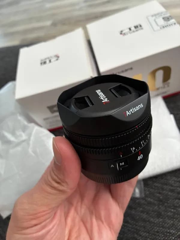 7Artisans AF 40 mm f2.5 для камер Sony E/Sony FE. Новый, не был в использовании. Не пригодился. — Тбилиси — 350 ₾