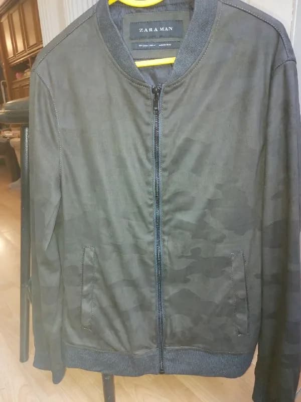 Zara bomber на весну в отличном состоянии. — Тбилиси — 30 ₾