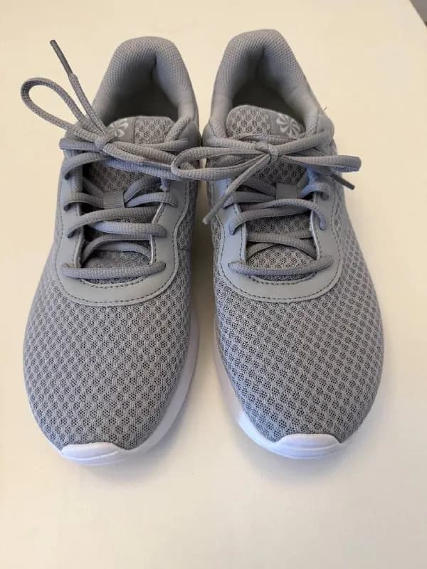 Nike Tanjun размер US 9 (EUR 42.5). Новые, с коробкой. Маломерят, больше подойдут тем, кто носит US — Тбилиси — 43 ₾